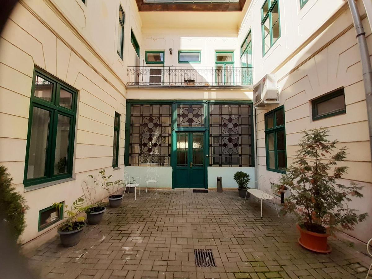 Entrez Apartment 3 - Historical Centre Košice Exterior foto